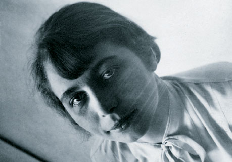 Gunta Stölzl (1897-1983)