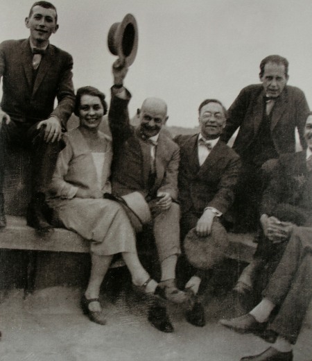 Mestres da Bauhaus em 1928: Marcel Breuer, Gunta Stölzl, Oskar Schlemmer, Wassily Kandinsky e Walter Gropius